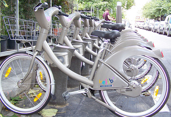 フランス・パリ市が提供している自転車貸出システム、ヴェリブ（ Velib' ）。